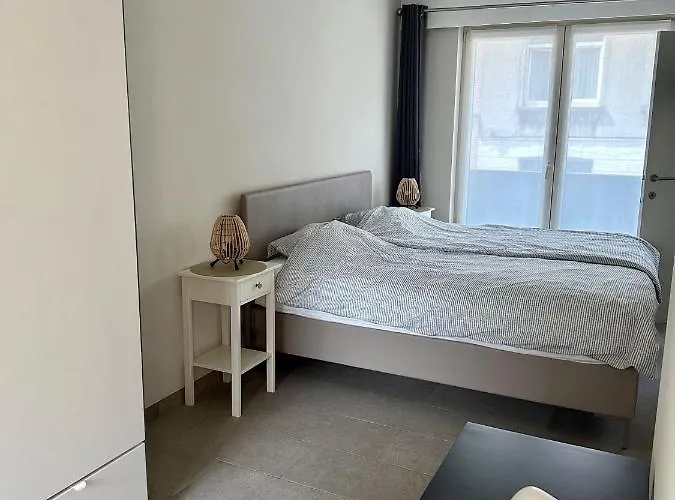 アパート James Ensor *